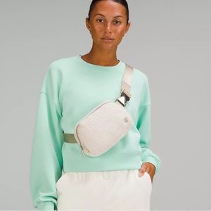 NWT Everywhere Fleece Belt Bag / Lululemon